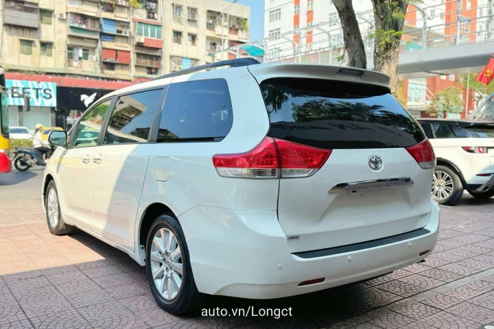 Toyota Sienna 2014