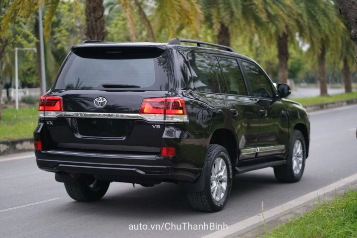 Toyota Land Cruiser 2011