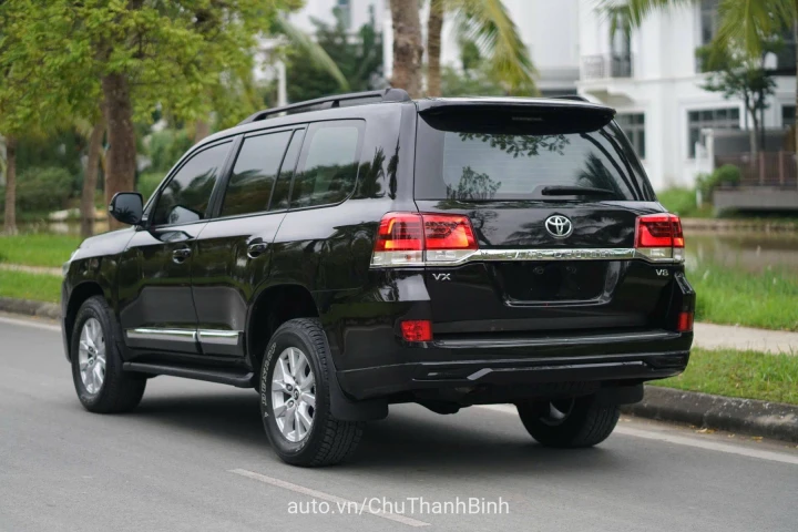 Toyota Land Cruiser 2011